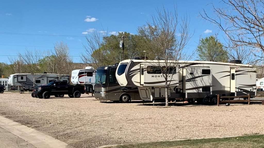 Deluxe back-in RV site - Silver Sage RV Park