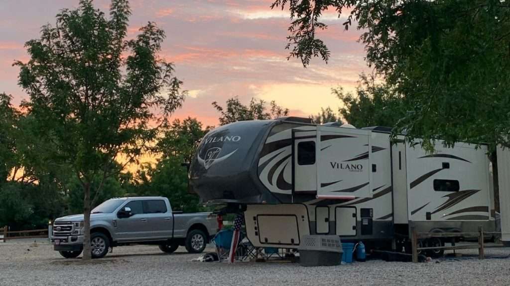 Premium back-in RV site - Silver Sage RV Park